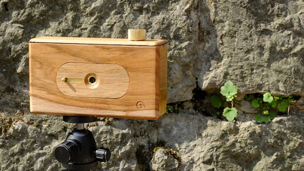 Spiral 66 wooden pinhole camera for 120 type film